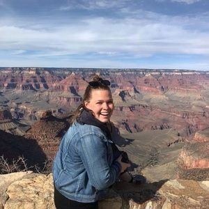 Meet your Posher, Sara jane